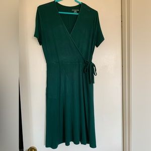 Amazon essentials ladies stretchy criss cross dress size S